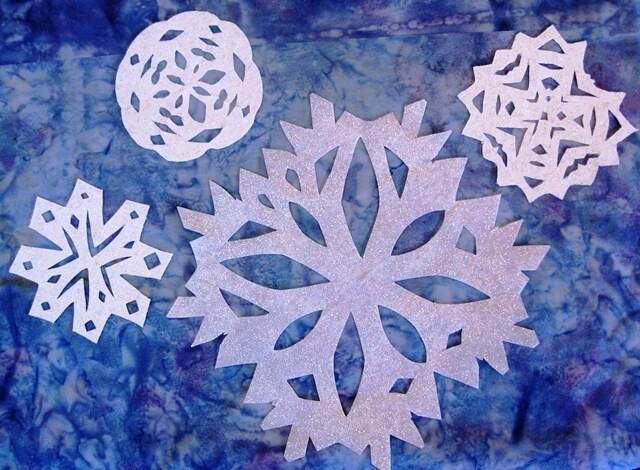 Snowflake Cutouts (Per 12 pack)