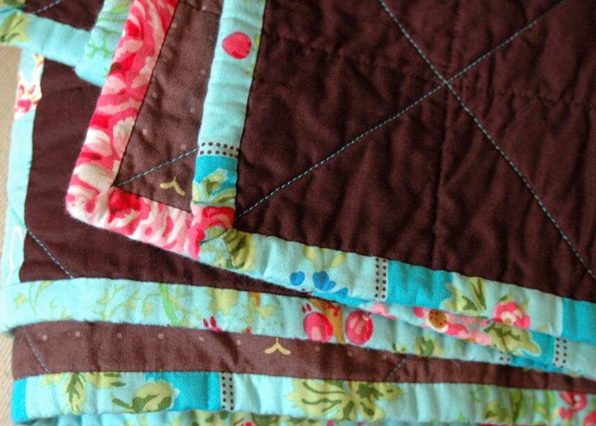 Beginner Quilting: attaching quilt wadding and backing